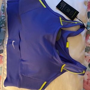 Nike swoosh pocket sports bra.